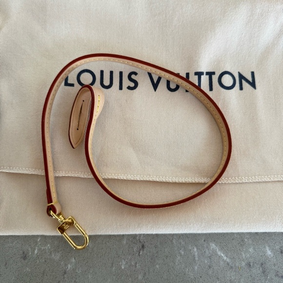 Louis Vuitton Pochette Accessoires Monogram Canvas Shoulderbag Handbag - Picture 6 of 11